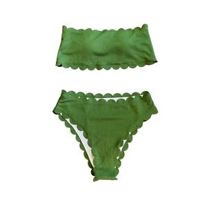 Green 2X, 2 Piece Strapless Swimwear With a Wavy Trim and Cheeky Bikini Bottoms